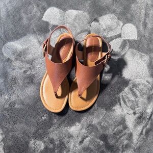 Tommy Hilfiger Brown Leather Thong Sandals Size 8 Low Heel Buckle Strap